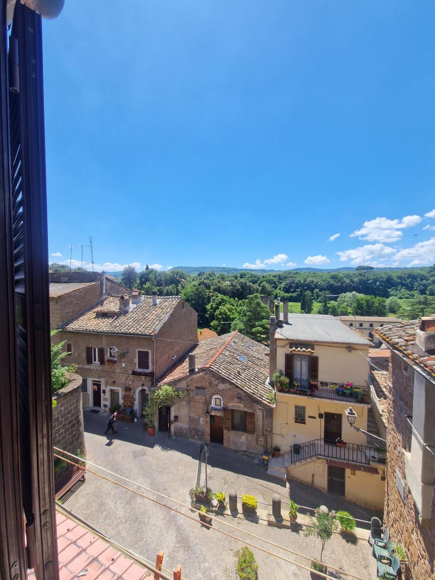 Piazza Duomo Casa Vacanze Sutri Eksteriør billede
