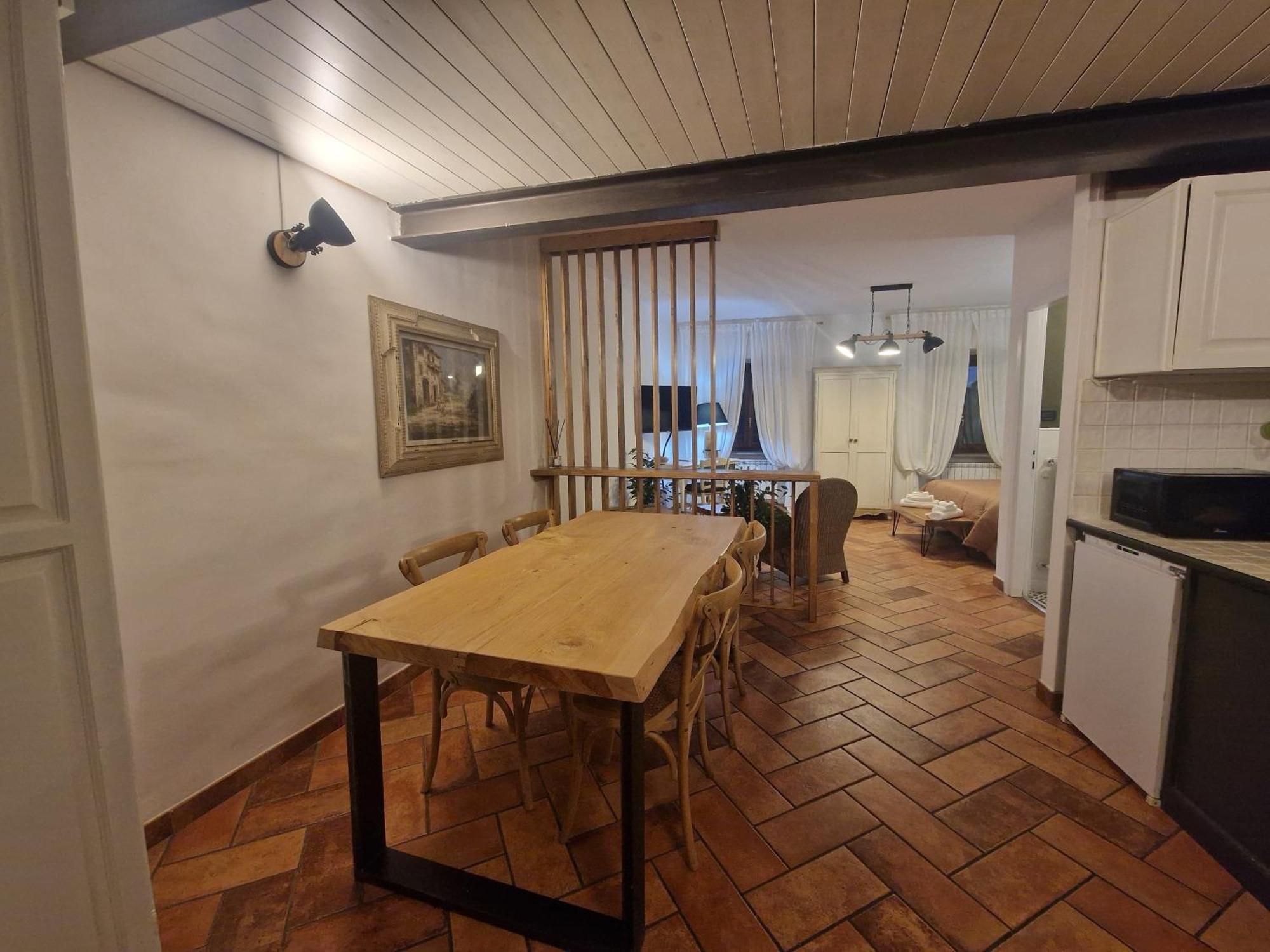 Piazza Duomo Casa Vacanze Sutri Eksteriør billede