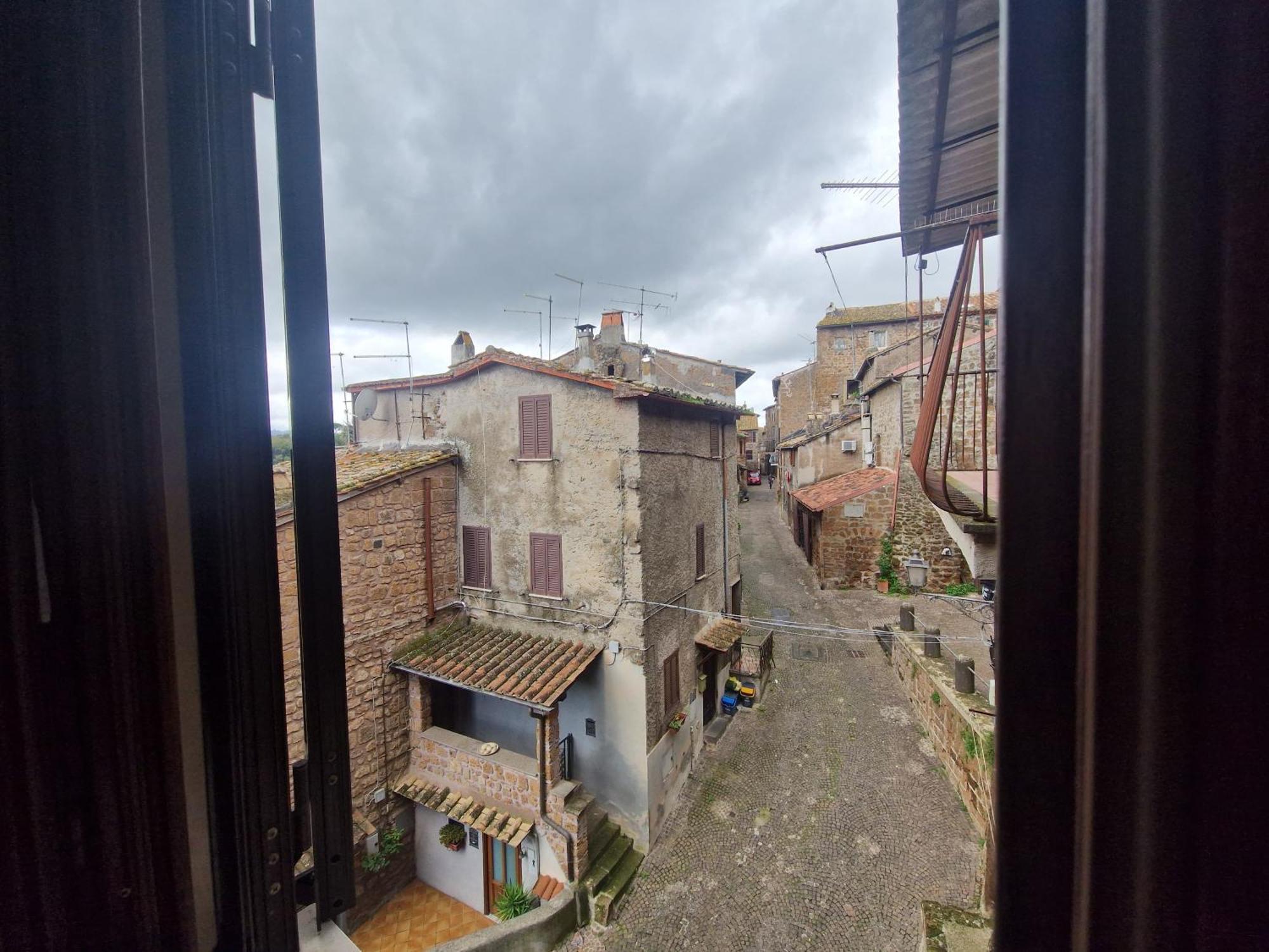Piazza Duomo Casa Vacanze Sutri Eksteriør billede