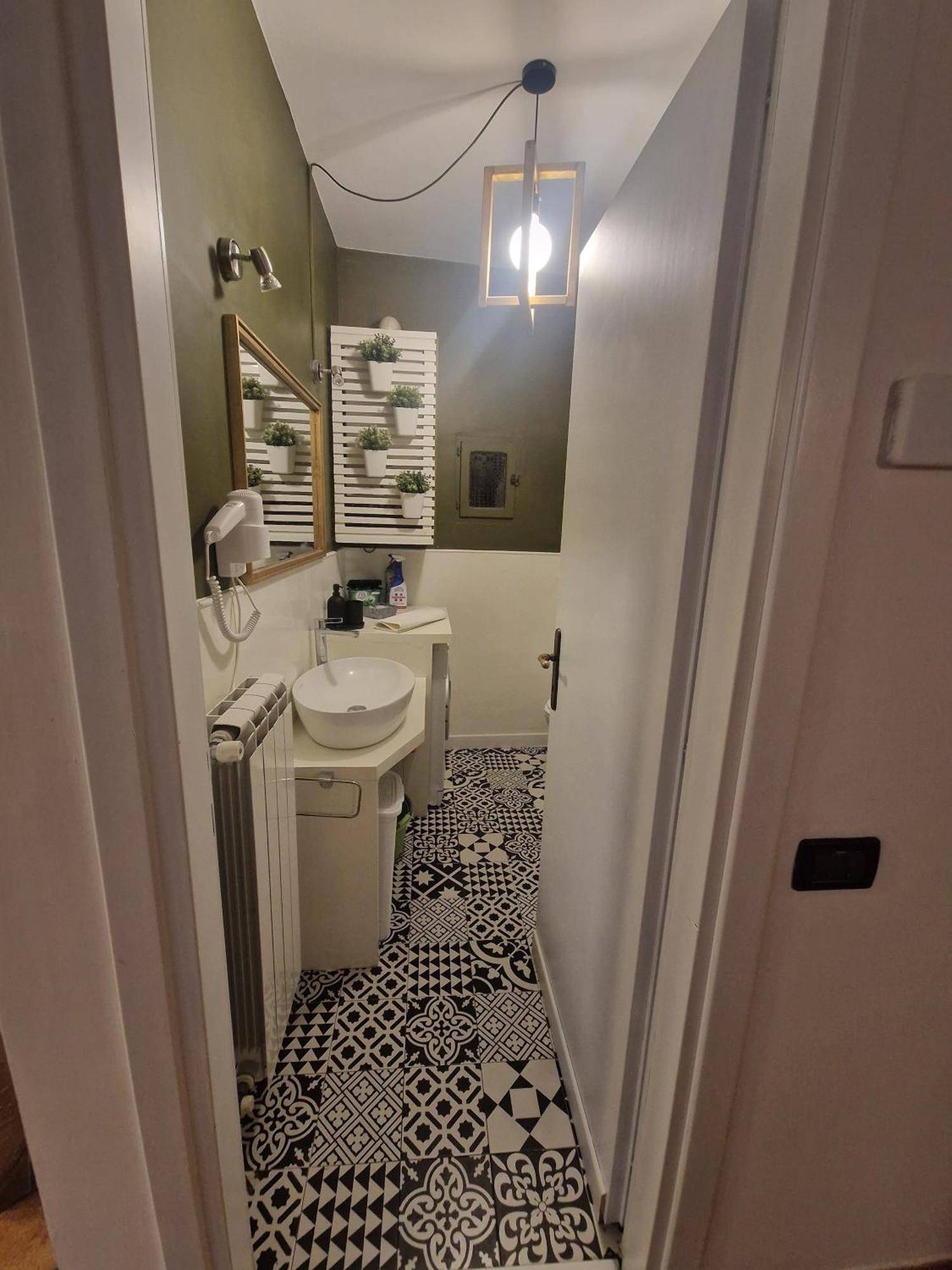 Piazza Duomo Casa Vacanze Sutri Eksteriør billede