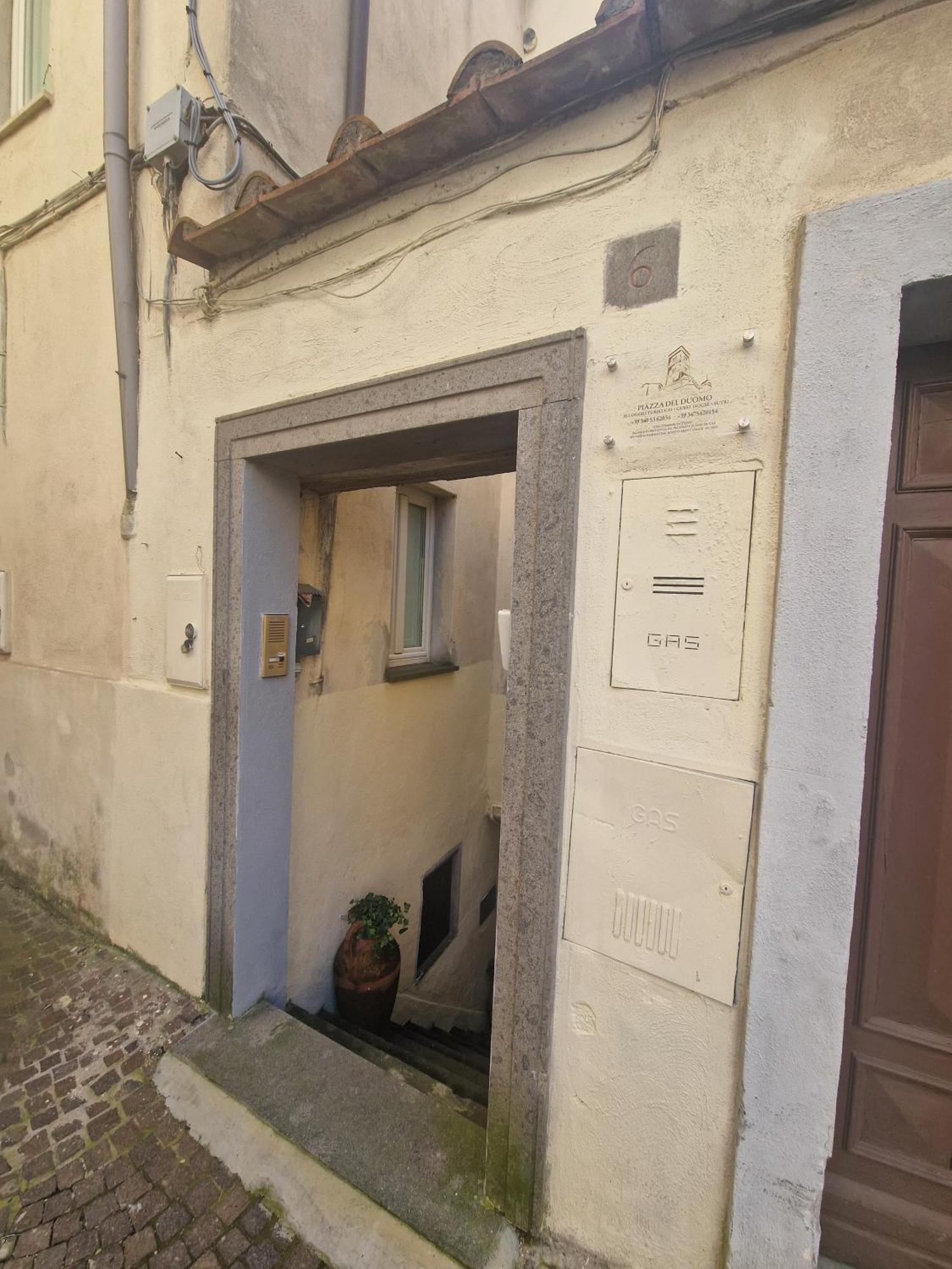Piazza Duomo Casa Vacanze Sutri Eksteriør billede