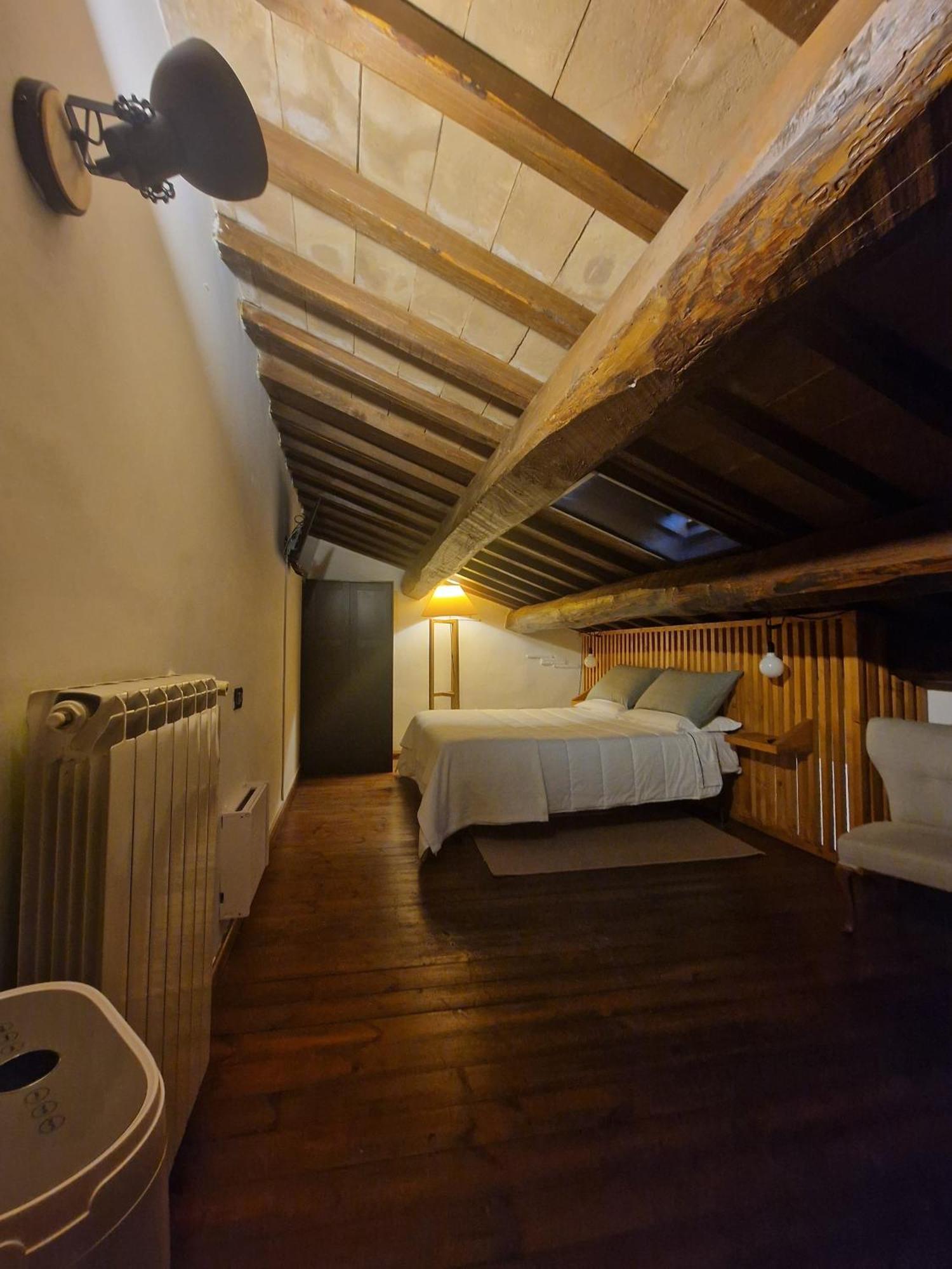 Piazza Duomo Casa Vacanze Sutri Eksteriør billede